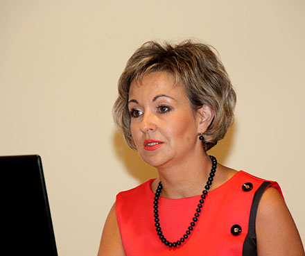 Neringa apvalas stalas Olga Stankevic