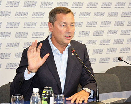 Buvęs Vilniaus meras Artūras Zuokas kreipėsi į prokuratūrą dėl trijų finansų ministrų padarytos žalos.  KK nuotr. 