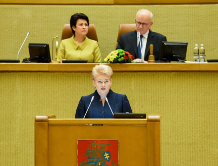 Prezidentė pasveikino į pirmąjį posėdį naujai išrinktą Seimą. Nuotr. iš lrp.lt 