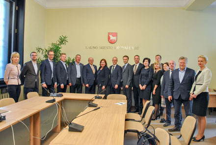 Kaune veikiančių užsienio kompanijų padalinių vadovai, Seimo nariai ir kitų organizacijų atstovai vieningai sutaria, kad atgyjantis Kaunas kasdien įgauna vis didesnį potencialą augti ir klestėti