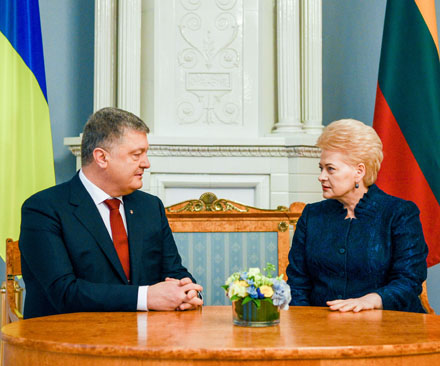 Prezidentė Dalia Grybauskaitė ir Ukrainos Prezidentas Petro Porošenka dalyvavo 10-osios dvišalės Prezidentų tarybos posėdyje. Nuotr. iš lrp.lt