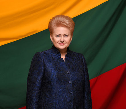 Prezidentė Dalia Grybauskaitė skaitys devintą metinį pranešimą. Nuotr. iš lrp.lt
