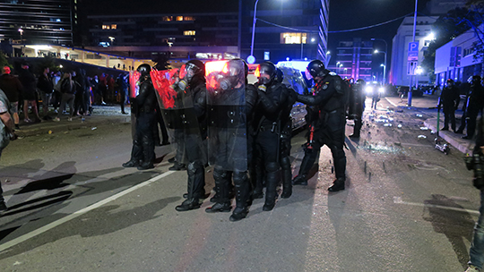  Aktyvaus pasipriešinimo iš protestuotojų nebuvo, vadinasi, tai, kas įvyko, yra perteklinis jėgos panaudojimas.  KK nuotr. 