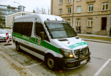 Telegram kanale platinami grasinimai mokykloms, policija prašo nepanikuoti