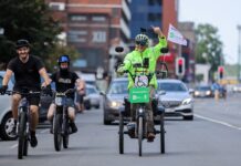 Klaipėdoje užfiksuotas neeilinis rekordas: pusės kūno nevaldantis G. Markevičius triračiu apvažiavo Lietuvą