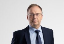 Du draugai, arba „Rytai – reikalas subtilus“