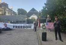 Jungtinių Valstijų ambasados Lietuvoje darbuotojai ir Lietuvos valdžios vadovai nepasirodė pagerbti Charlie Kirk atminimo