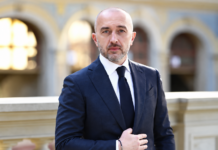 Kratos Ukrainos nacionaliniame banke: parlamentarai mini banko vadovą